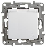 Legrand Etika белая розетка 1-я с заземлением IP44, 672232
